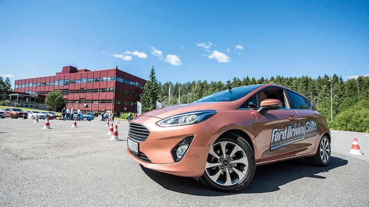 Fra pressekonferansen hvor Ford Motor Norge og forsikringsselskapet If lanserer et unikt opplæromgsprogram for unge sjåfører Ford Driving Skills for Life