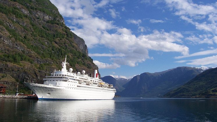 Fred. Olsen Cruise Lines’ Boudicca to undergo refurbishment at Bremerhaven’s Lloyd Werft in November 2015