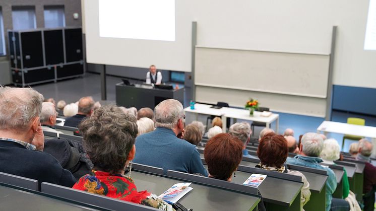 Geburtstage, Wegbereiterinnen, Urknall, Pergamon und Wasserstofftechnologie – Wildauer Seniorenseminare starten am 11. Oktober ins Wintersemester 