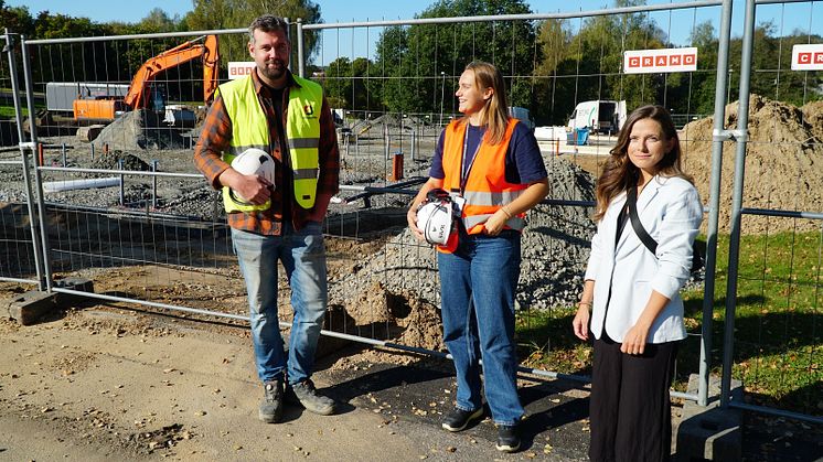 Första spadtag RO-Gruppen och Bollebygds Kommun. Foto Anne Engström BT.jpg