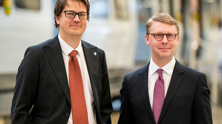 Johan Oscarsson, vd MTR Tunnelbanan, tillsammans med Kristoffer Tamsons, trafikregionråd och styrelseordförande SL