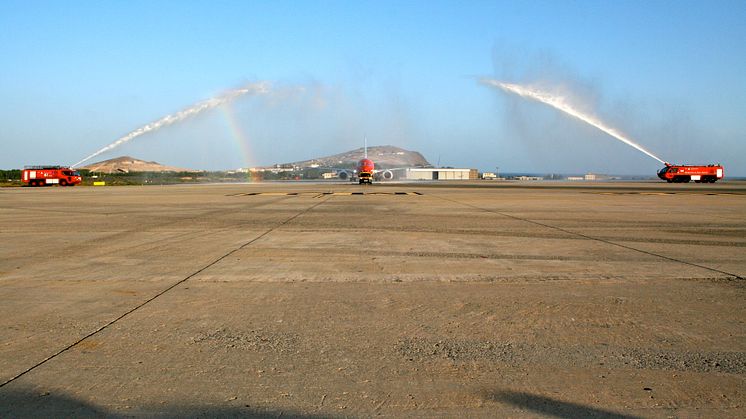 Arco de agua bienvenida Roma - Gran Canaria