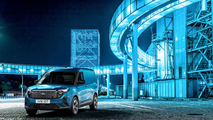 Ford Pron sähköinen pakettiautovalikoima laajenee; esittelyssä älykäs ja liitettävä täyssähköinen E-Transit Courier  