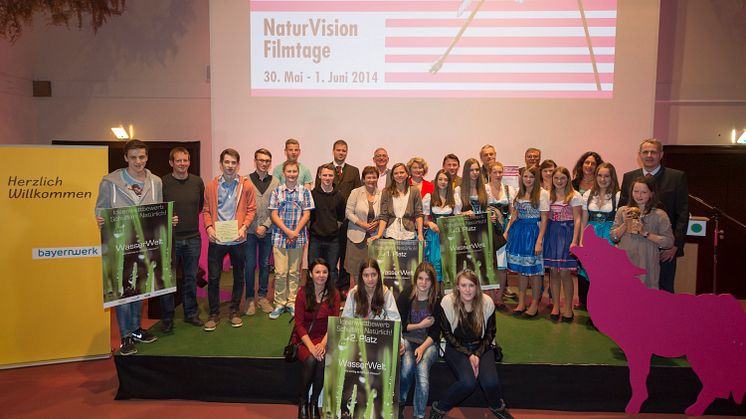 Preisverleihung durch das Bayernwerk: Schulklassen im Ideenwettbewerb „Schulfilm:Natürlich!“ im Rahmen von NaturVision ausgezeichnet