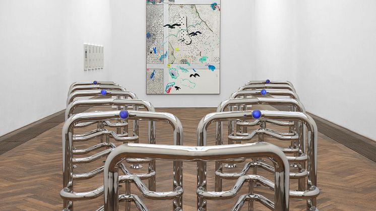 INFORMATION (Today), Kunsthalle Basel, 2021. I front: Marguerite Humeau, Riddles (Jaws), 2017–2021 . Bak: Laura Owens, Untitled [SMS +41 79 807 86 34], 2021. Foto: Philipp Hänger / Kunsthalle Basel