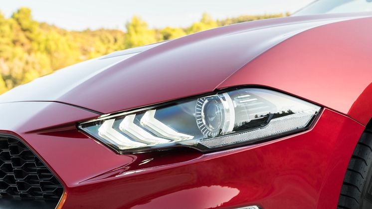 FORD MUSTANG 2017 (23)