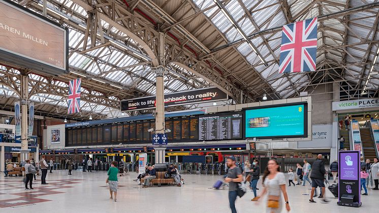 AFTER The additional ticket gates to serve platforms 8-13