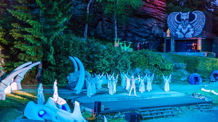 Naturtheater Greifensteine „Elfen-Feuer zwischen Felsen“