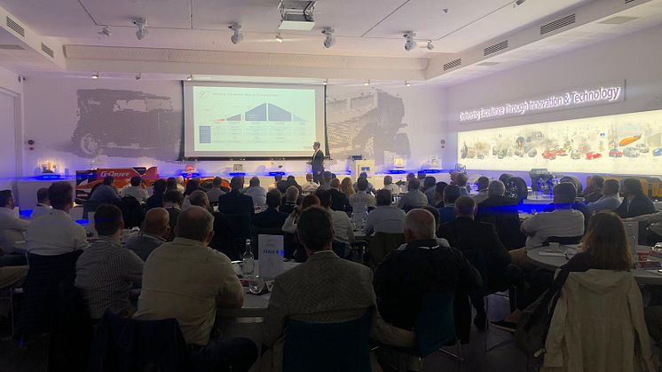 High res image - Cox Powertrain - 2019 Global Distribitor conference