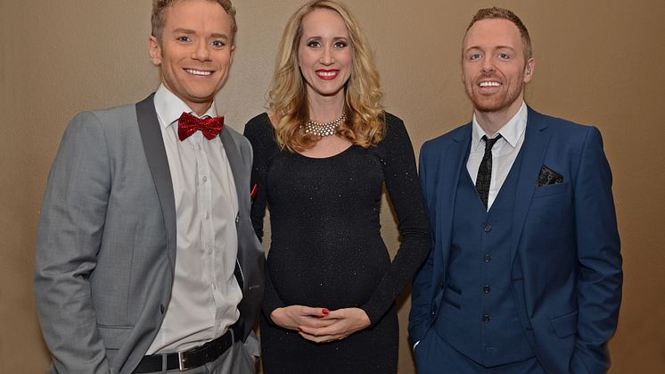Glittrande extra allt! Musikalstjärnorna Peter Johansson, Matilda Grün, Jesper Sjöberg –På turné med ”Julen är här” 2015