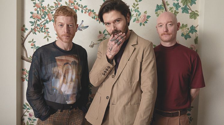BIFFY CLYRO FEIRER NYTT ALBUM MED UNIK  LIVESTREAM-OPPTREDEN 15. AUGUST