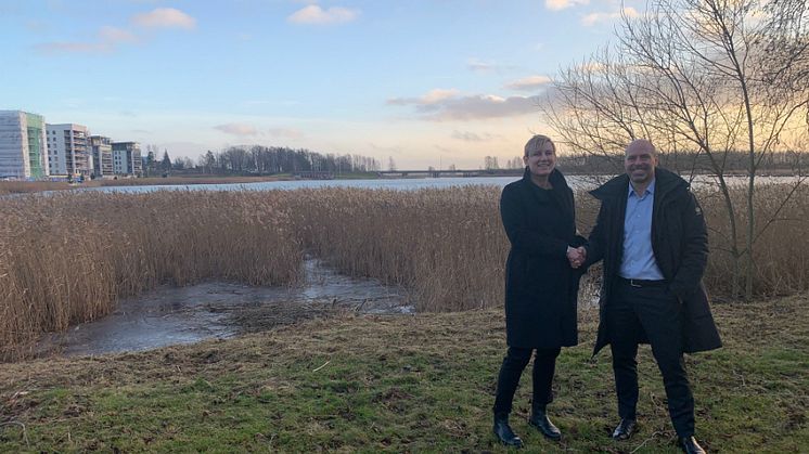 Magdalena Nääs, projektchef Riksbyggen i Karlstad ochTomas Sjölander, vd, Coop Värmland. Foto; Coop Värmland, fri användning