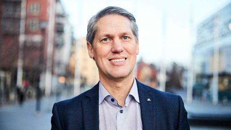 Henrik Thunes (M)