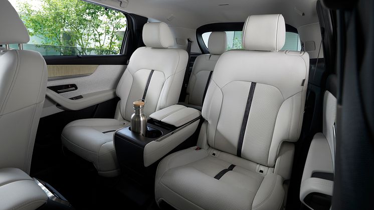 2024_mazda_cx-80_ar_int_17.jpg