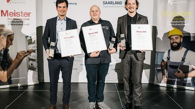 Bild1: Preisträger 2024 vlnr: Jan Ochterbeck, Leik-Kilian Valkai und Adrian Gloss