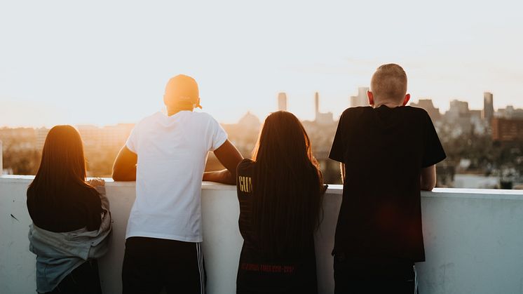 Tillsammans mot hedersrelaterat våld och förtryck. Foto: Devin Avery, Unsplash