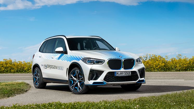 P90433014_highRes_bmw-ix5-hydrogen.jpg