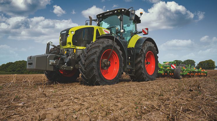 DLG Test Tractors with CEMOS