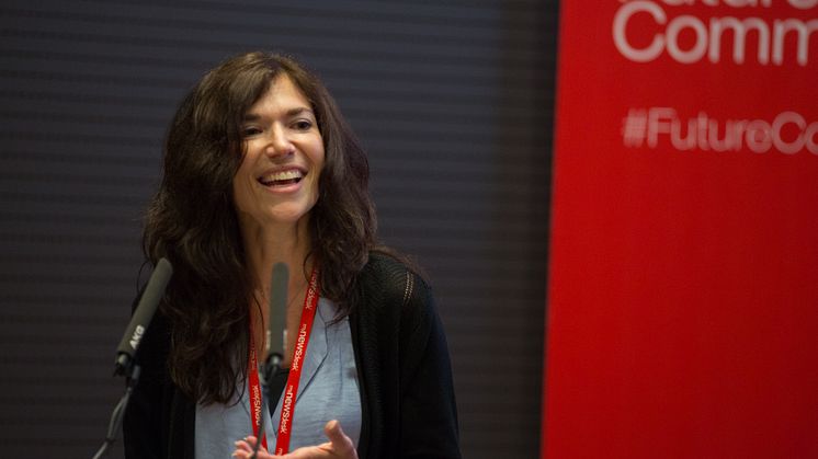 5 minutes with Deirdre Breakenridge on FutureComms