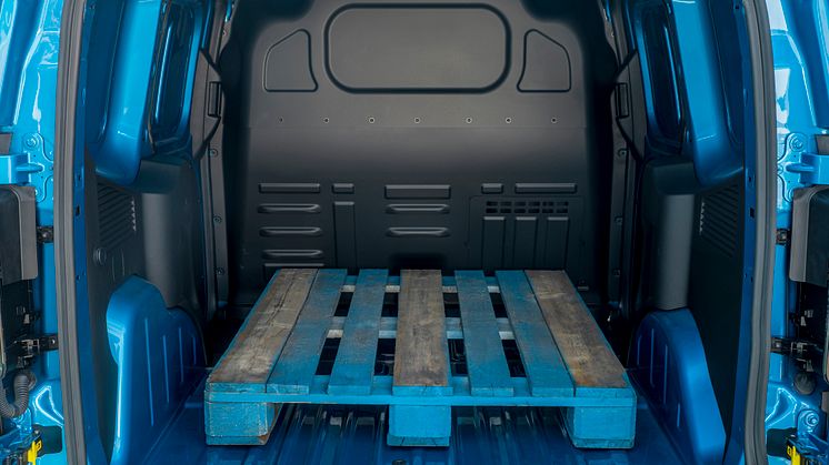 2023 FORD E-TRANSIT COURIER (7)