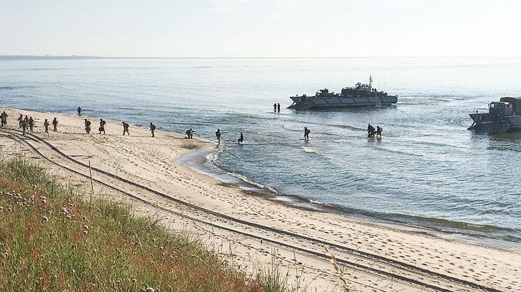 Spanska soldater landstiger på Ravlunda under övningen Baltops 2019 Foto: Michaela Linge/Försvarsmakten
