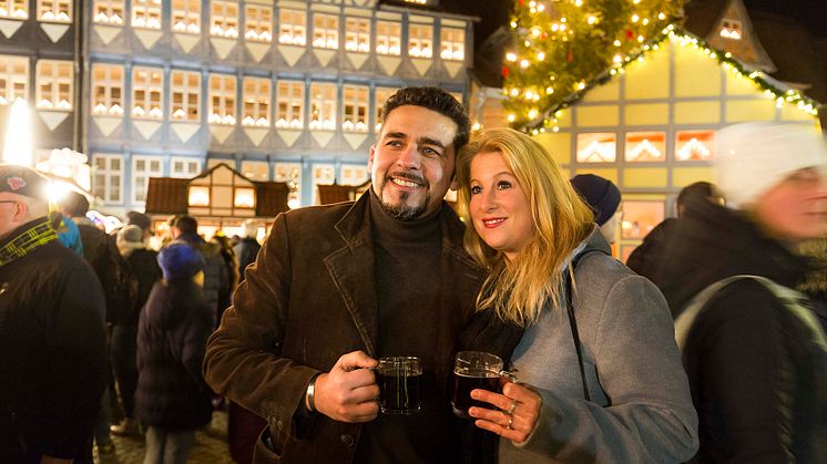 Intet julemarked  uden Glühwein, heller ikke i Wolfenbüttel, hvor det er helt naturligt at give den varme drik et skud Jägermeister