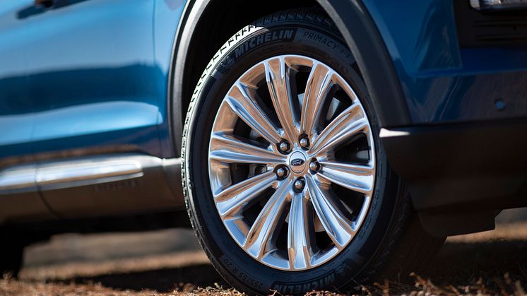 9-Ford-Explorer-Limited