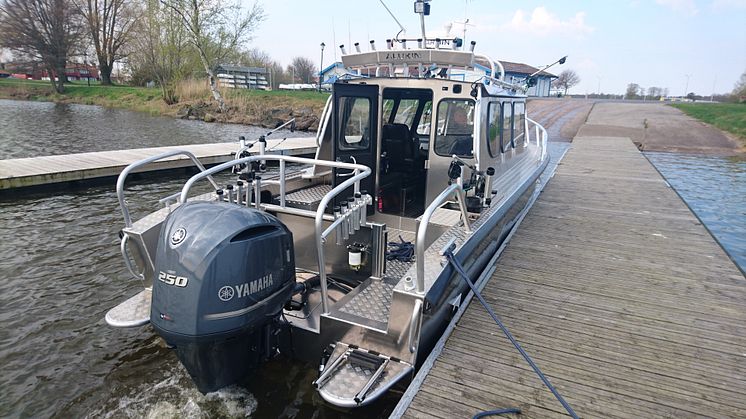 Alukin CR 850 med akterdäck för trollingfiske 