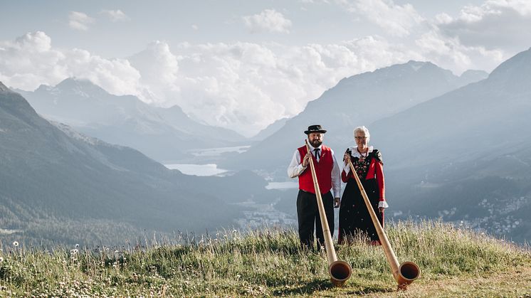 AlphornbläserInnen auf Muottas Muragl im Engadin © Engadin St. Moritz Mountains:Fabian Gattlen