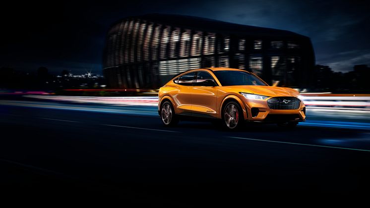 ​Ford viser frem nye Mustang Mach-E GT og tilbyr sterkt rabattert lading til alle Mustang Mach-E kunder