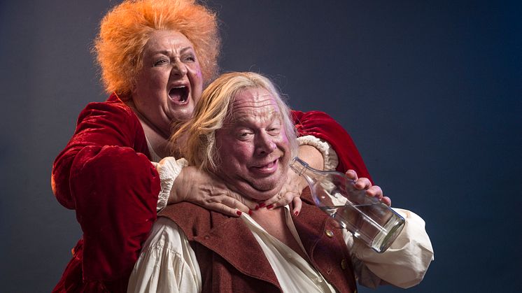 Sveriges nya sommarteater i högform inför premiären av musikalkomedin ”Jeppe på berget” med Claes Malmberg och Marianne Mörck!