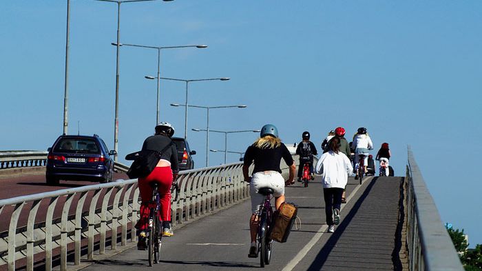Vilken stad cyklar om Lund?