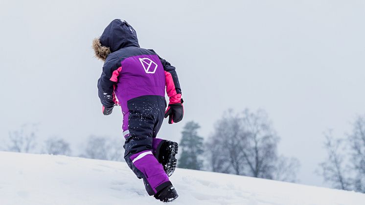 bjärven_overall_didriksons_aw2023_kids_TGB6576_c232