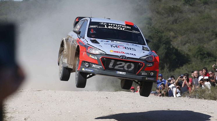 Hyundai och Hayden Paddon segrare i Rally Argentina