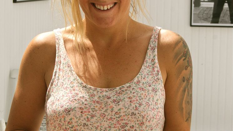 Lisa Wallén, owner of Lisa's serving 'Smörgåsbord on a plate'
