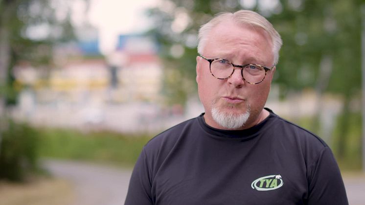 TYAs Lasse Holm pratar om förarbristen