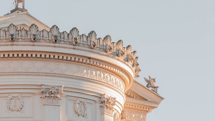 lucas-larsson-2tD7g0_AVK0-unsplash