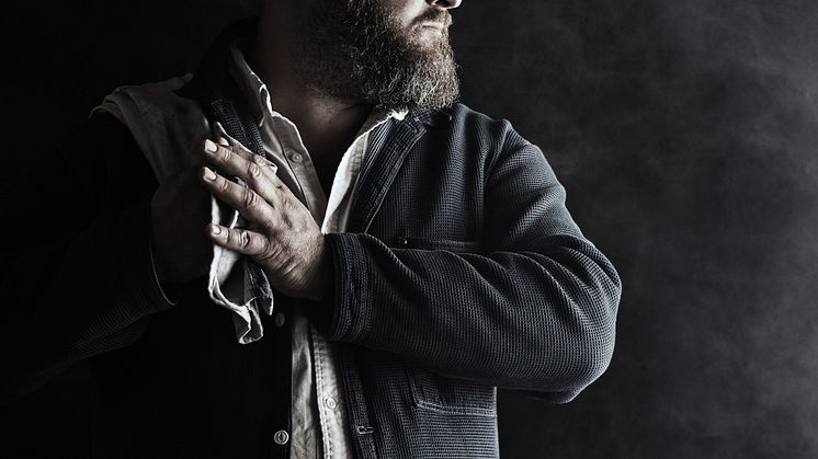 ELD RÖK GRÖNT_Porträtt Martin N0203.jpg