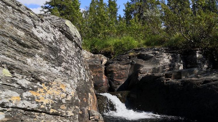 litet_vattenfall-768x1024.jpg