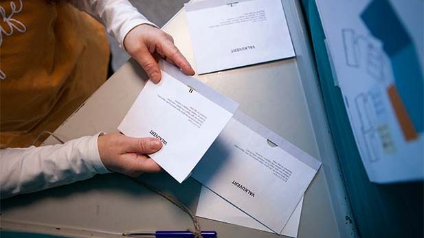 rösträkninig 617_372_valmyndigheten