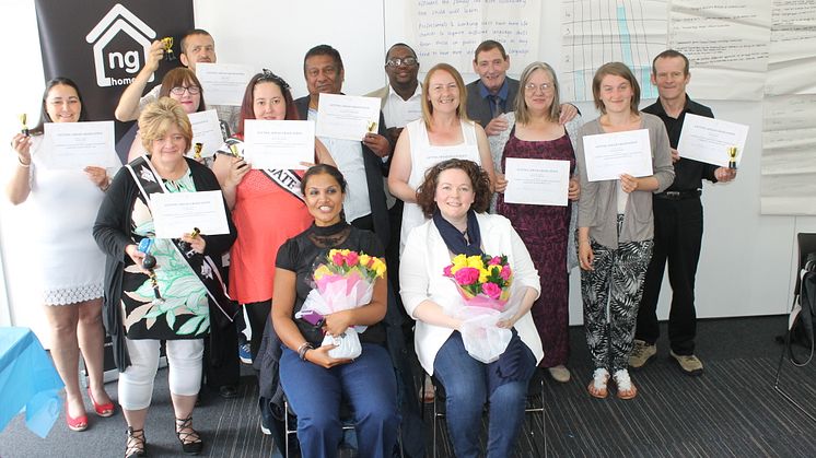 Amreeta Kaur and Colette Lowe from Bridges out of Poverty (seated) with ng homes tenants who completed the first Gettng Ahead programme.