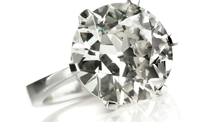 Jan Stockmarr: A diamond solitaire ring weighing app. 9.29 ct. Estimate: DKK 500,000-600,000 / € 67,000-80,000