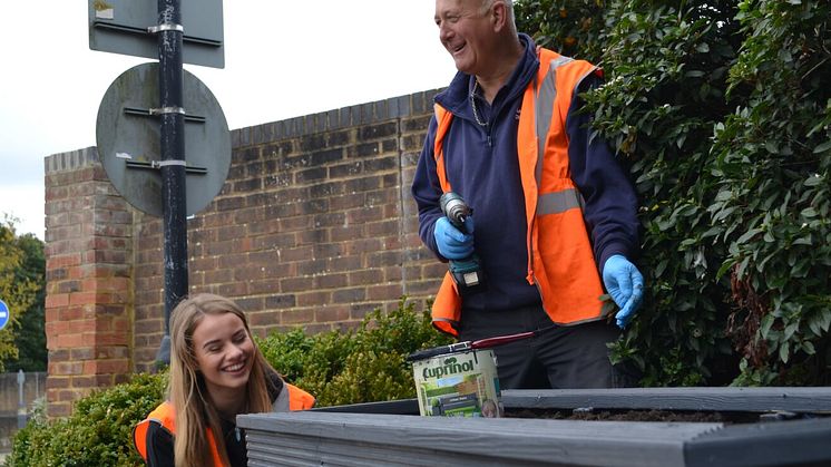 Luton Airport Parkway station planting