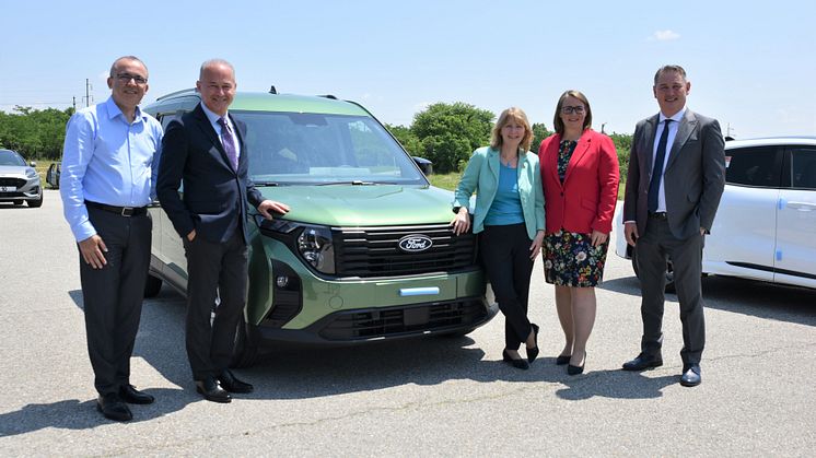 Ambasadorul Statelor Unite ale Americii în România a vizitat fabrica Ford Otosan Craiova