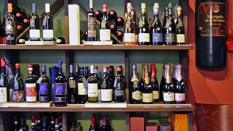 Das Schokoladenfachgeschäft "Wein & Schokolade" bietet eine große Auswahl an Weinen aus aller Welt 