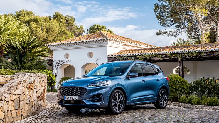 Nå er den ladbare hybriden Ford Kuga klar for Norge