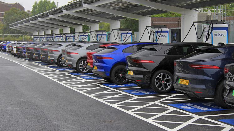 Jaguar stöttar en av Europas största laddstationer