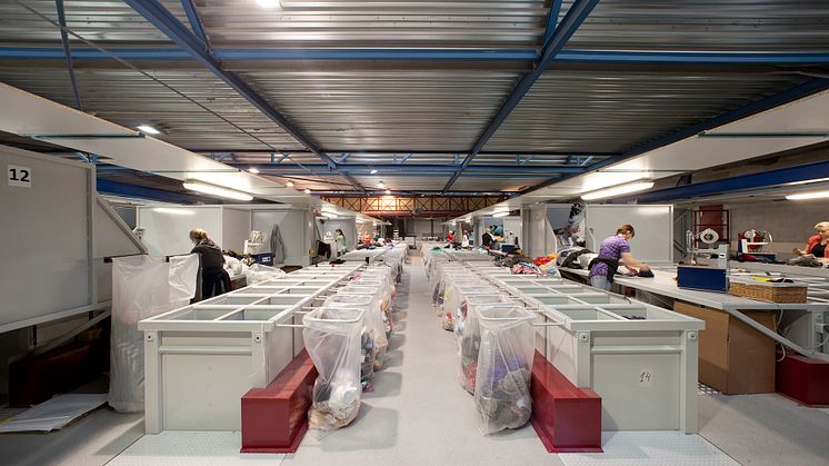 ​Human Bridge vidgar fokus och sätter recycling av begagnade textilier högt upp på agendan