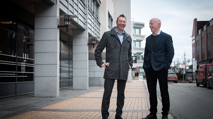 Thor Geir Langåker, salgssjef i LOS Energy og Stig Hagen-Westerlund, innkjøpsdirektør i Umoe Restaurants.