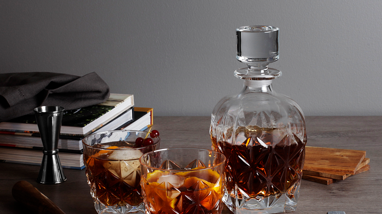 Ny serie med cocktailtillbehör och slipad kristall